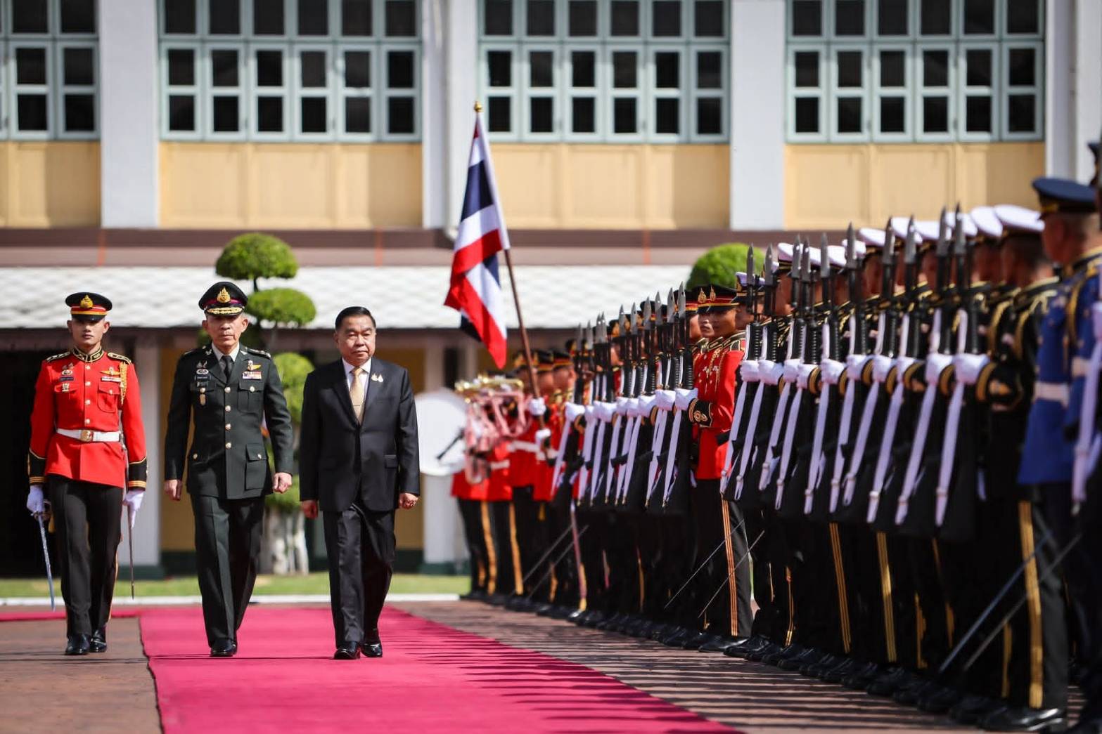 พิธีต้อนรับ พลเอก ณัฐพล นาคพาณิชย์ ในโอกาสเข้ารับตำแหน่งและปฏิบัติหน้าที่รัฐมนตรีว่าการกระทรวงกลาโหม