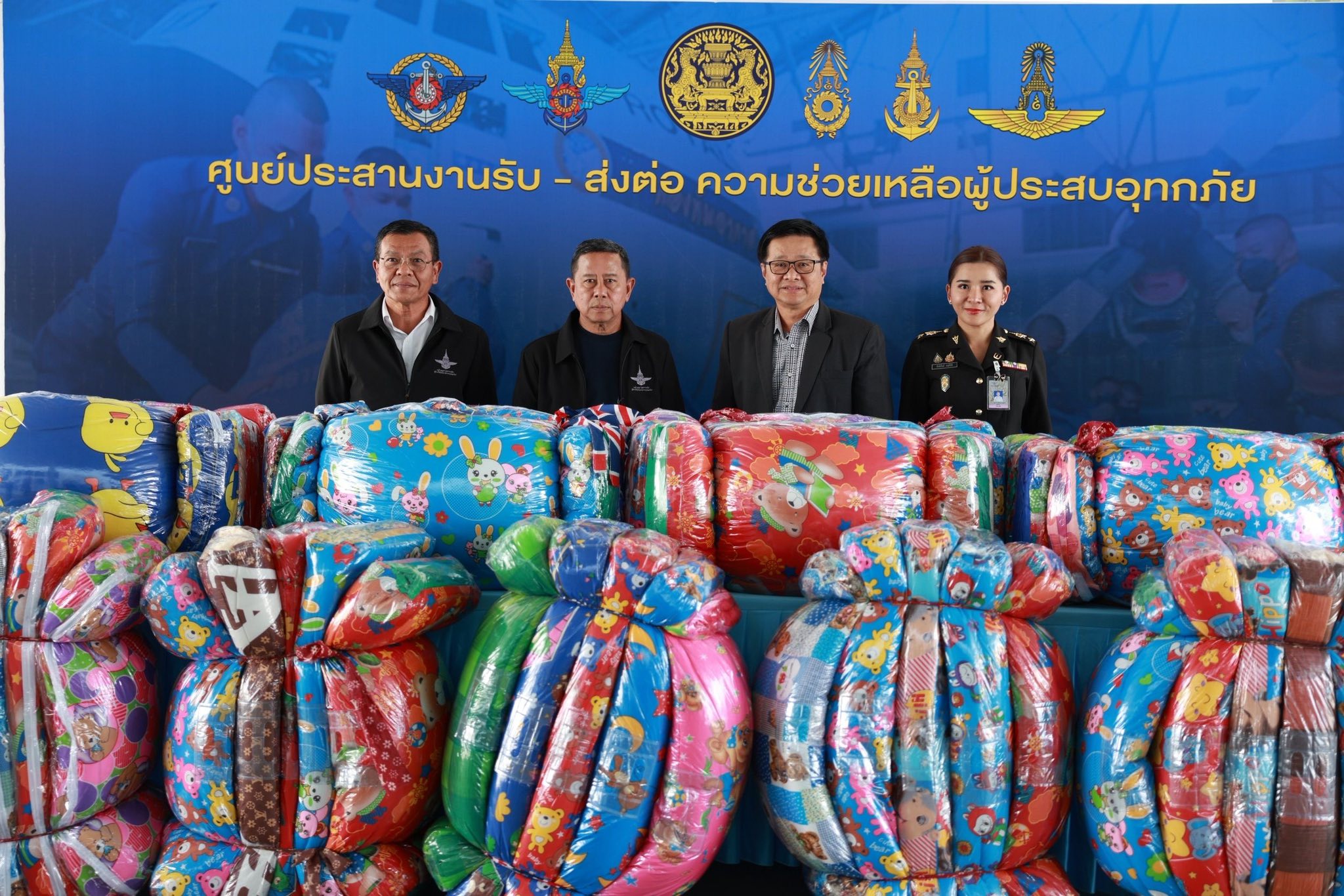 พลโท อดุลย์ บุญธรรมเจริญ รัฐมนตรีช่วยว่าการกระทรวงกลาโหม ต้อนรับ นายโสภณ ซารัมย์ รองนายกรัฐมนตรี