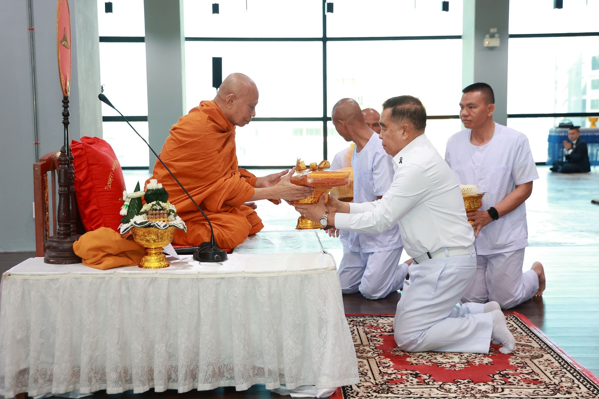 สำนักงานปลัดกระทรวงกลาโหมจัดกิจกรรมปฏิบัติธรรมเทิดพระเกียรติ ร.๙ น้อมสำนึกในพระมหากรุณาธิคุณอย่างหาที่สุดมิได้