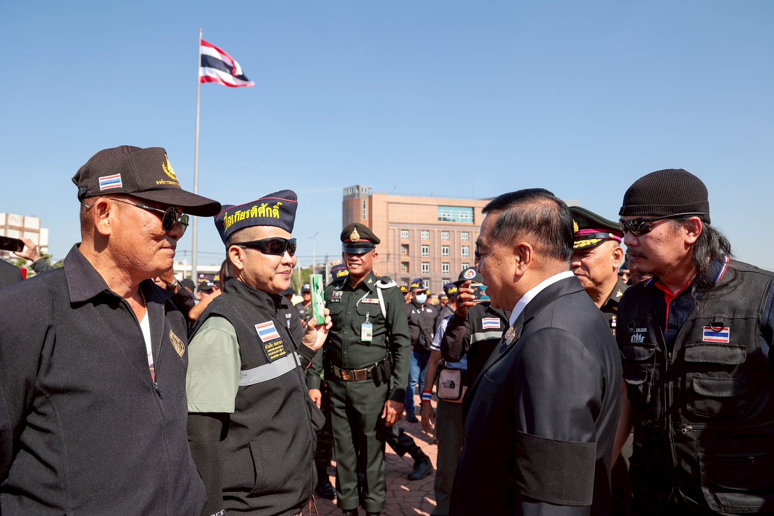รัฐมนตรีว่าการกระทรวงกลาโหม ให้การต้อนรับทหารผ่านศึก ร่วมกิจกรรม “พลังทหารผ่านศึกเพื่อแผ่นดิน”