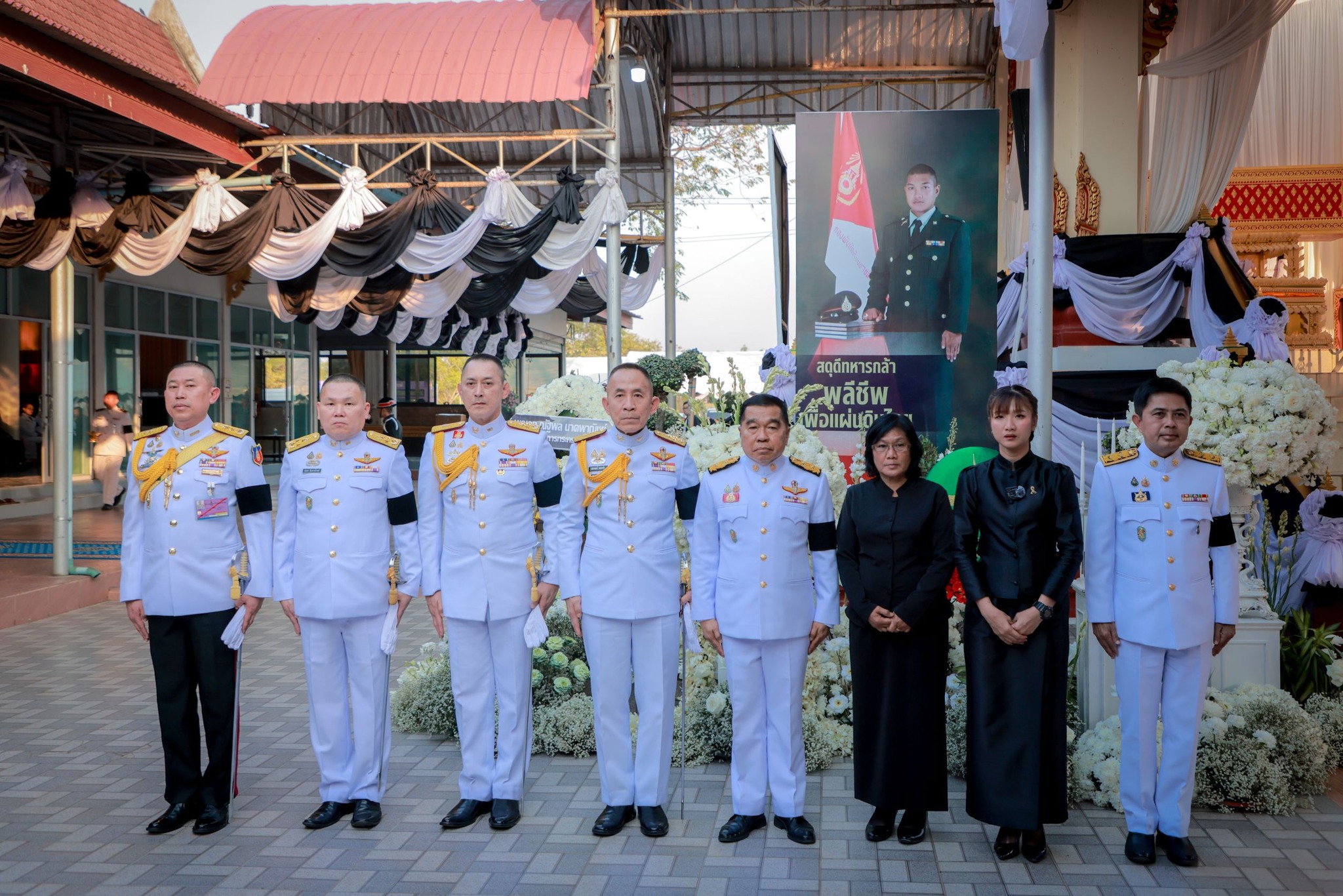 รัฐมนตรีว่าการกระทรวงกลาโหมเป็นประธานในพิธีพระราชทานเพลิงศพทหารกล้า จ่าสิบเอกพงศกร นาคทองดี