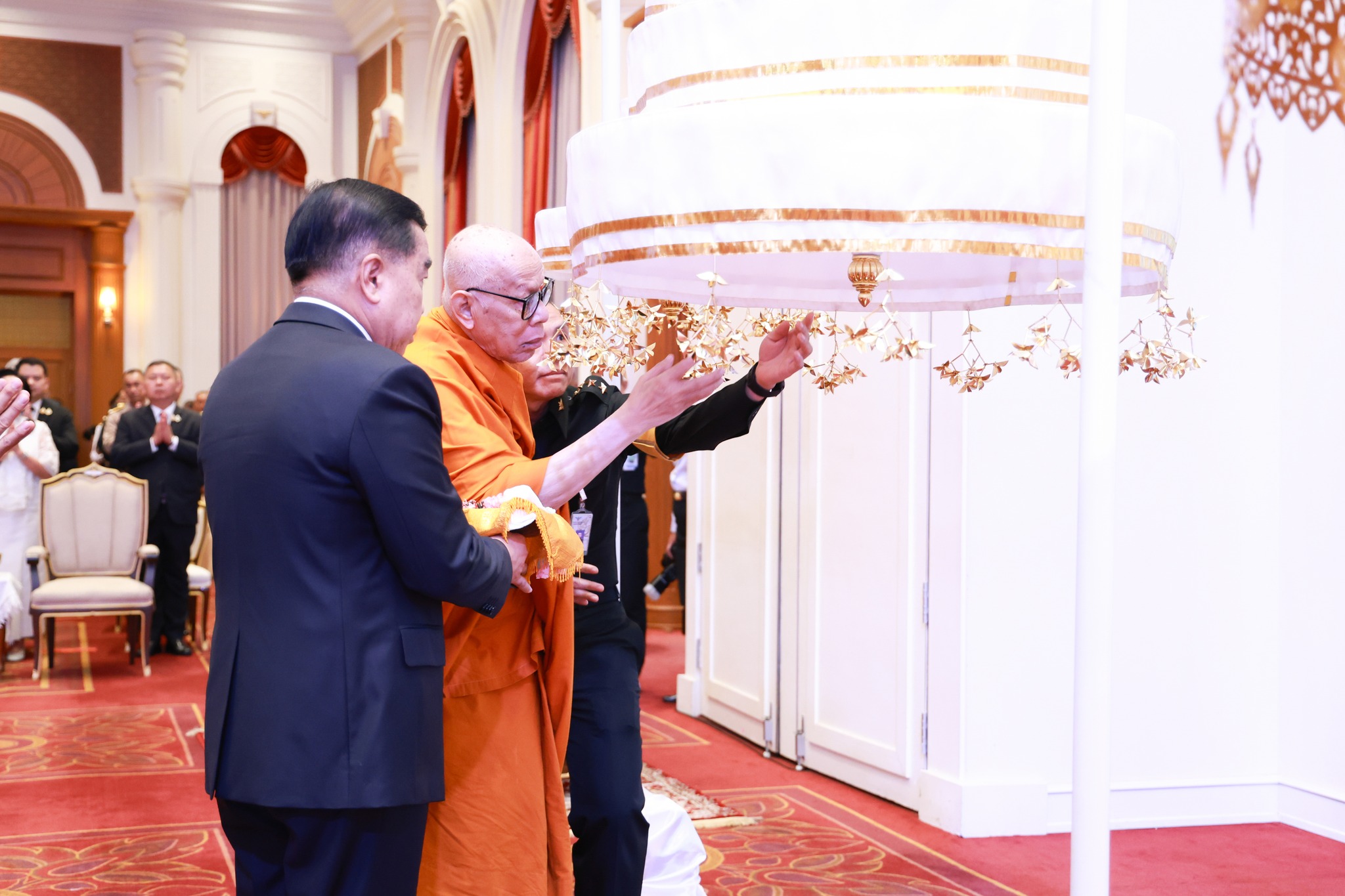 พิธีสมโภชและมอบฉัตรพระพุทธรูป กห., สป., บก.ทท. และเหล่าทัพ