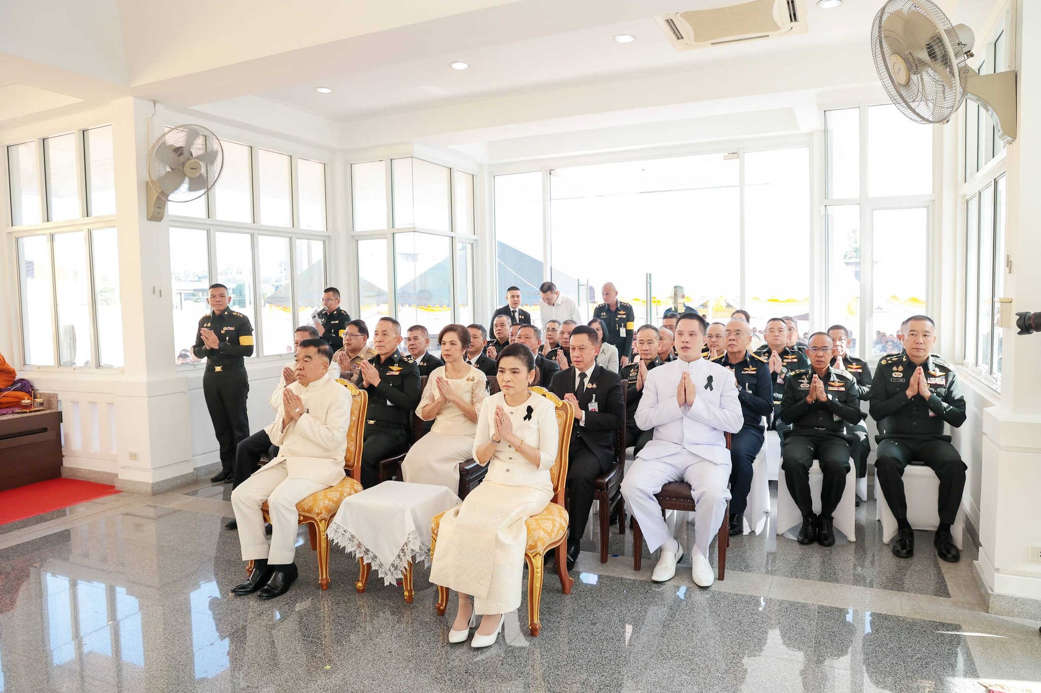 รัฐมนตรีว่าการกระทรวงกลาโหมเป็นประธานในพิธียกฉัตรพระพุทธรูปสำนักงานปลัดกระทรวงกลาโหม