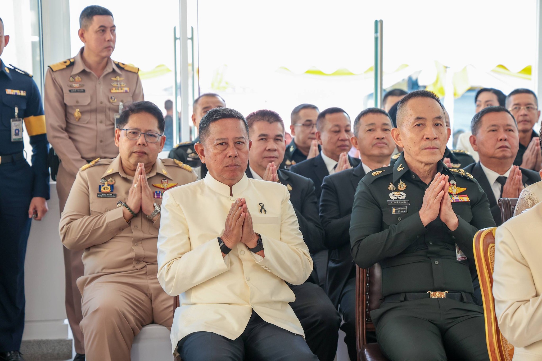 รัฐมนตรีว่าการกระทรวงกลาโหมเป็นประธานในพิธียกฉัตรพระพุทธรูปสำนักงานปลัดกระทรวงกลาโหม