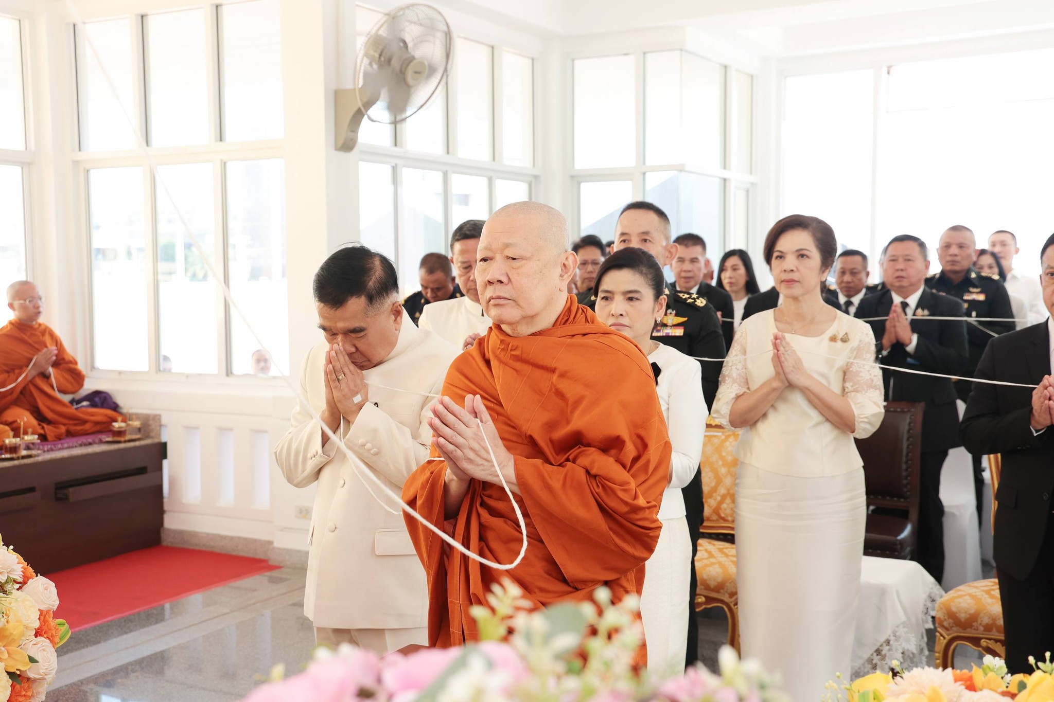 รัฐมนตรีว่าการกระทรวงกลาโหมเป็นประธานในพิธียกฉัตรพระพุทธรูปสำนักงานปลัดกระทรวงกลาโหม