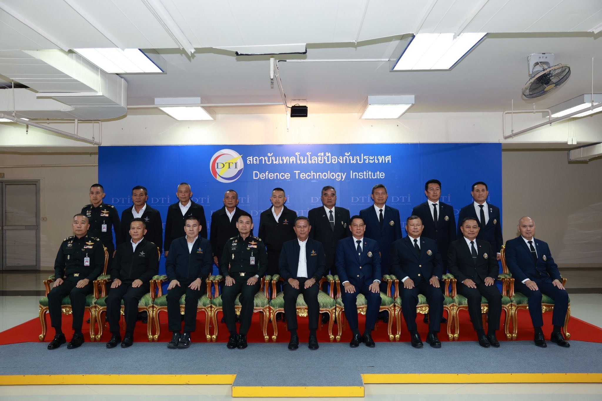 รัฐมนตรีว่าการกระทรวงกลาโหม ตรวจเยี่ยมสถาบันเทคโนโลยีป้องกันประเทศ