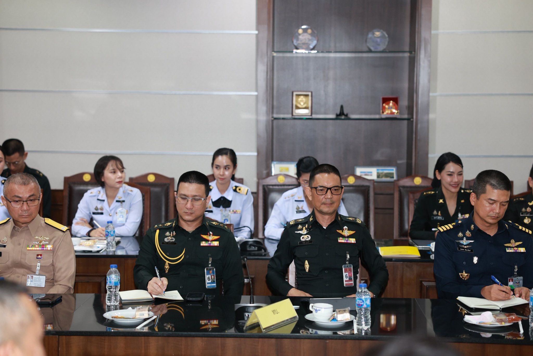 รัฐมนตรีว่าการกระทรวงกลาโหม ผนึกกำลังทีมสื่อสารยุทธศาสตร์ความมั่นคง