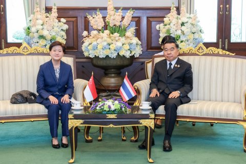 รัฐมนตรีว่าการกระทรวงกลาโหมให้การต้อนรับเอกอัครราชทูตสิงคโปร์ประจำประเทศไทย มุ่งยกระดับความร่วมมือด้านการทหารฯ