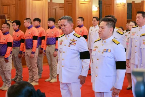 รัฐมนตรีว่าการกระทรวงกลาโหม ร่วมคณะรัฐมนตรีสรงน้ำพระศพ สมเด็จพระเจ้าลูกเธอ เจ้าฟ้าพัชรกิติยาภา นเรนทิราเทพยวดี กรมหลวงราชสาริณีสิริพัชร มหาวัชรราชธิดา